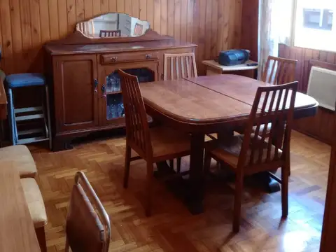 2 AMBIENTES AL FRENTE , DE EPOCA  , UNA CUADRA DE AVDA PATRICIOS , MUY LUMINOSO  