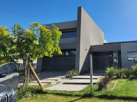 CASA EN VENTA Bº EL VERGEL