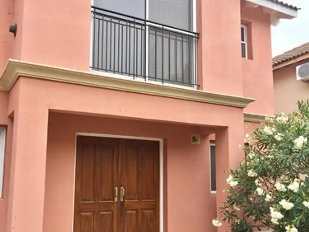 Venta! Excelente Casa 3 Dormit - Barrio Cerrado A Mtrs Panam