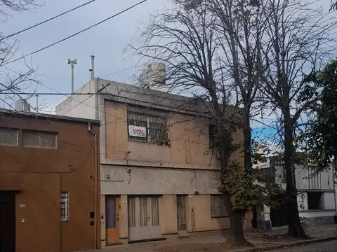 Venta casa en calle Don Bosco 100 bis Rosario, Santa Fe. (Junín al 1200 de Rosario)