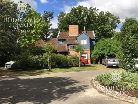 Venta o Alquiler Casa  Barrio Cerrado Villa Bertha Benavidez