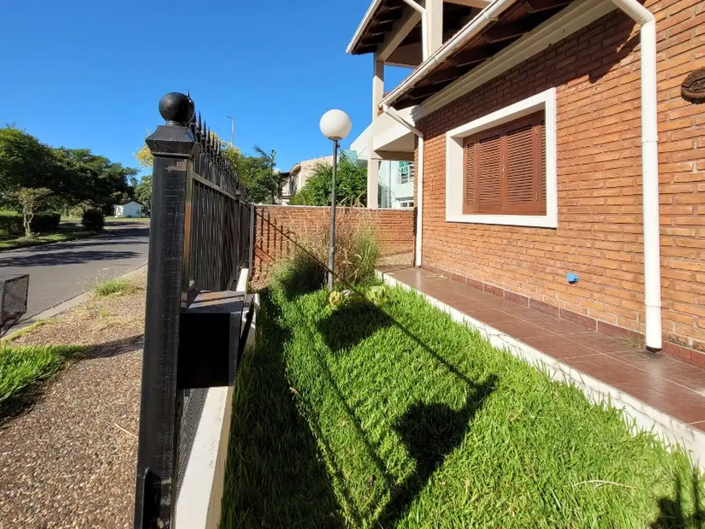 Vendo Casa sobre avenida, Vista al rio