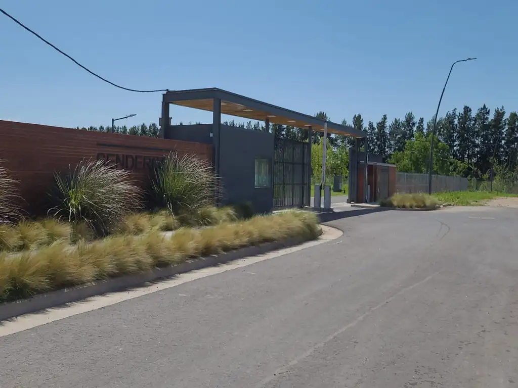 Terreno en Barrio Cerrado Senderos 2