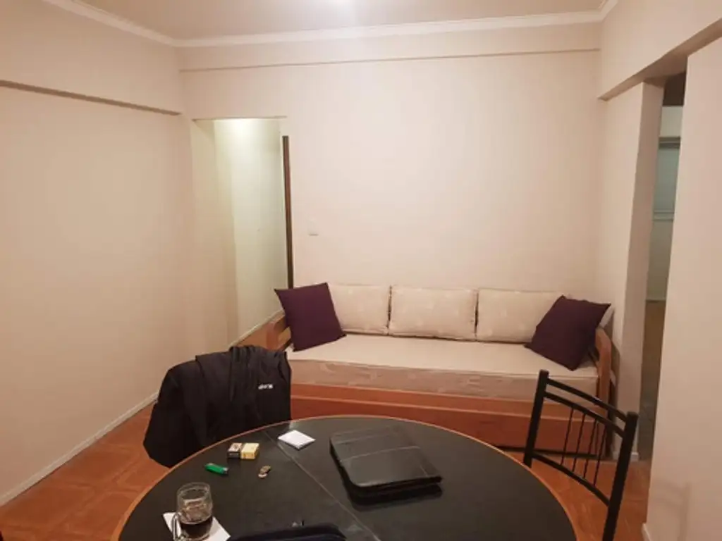 Depto 3 Amb Zona La Perla Plaza España Con Balcon En Venta M