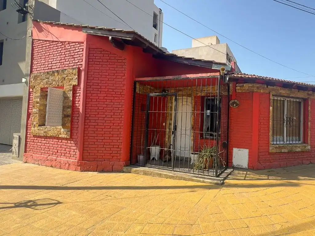 VENTA DE CASA DOS DORMITORIOS ZONA CERRITO TANDIL