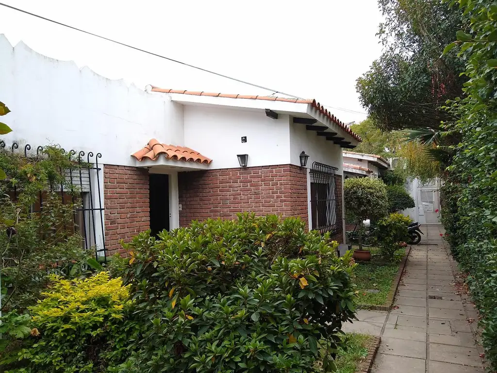 Casa 2 Dormitorios en Venta.