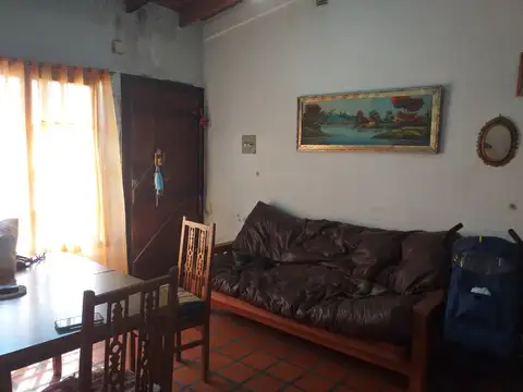 Casa en venta en Platanos. sobre calle 39. con linea de colectivo en la puerta