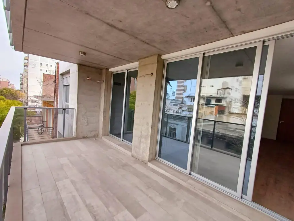 VENTA - Departamento 3 Dormitorios - Balcón con Parrillero -  Centro, Rosario.-