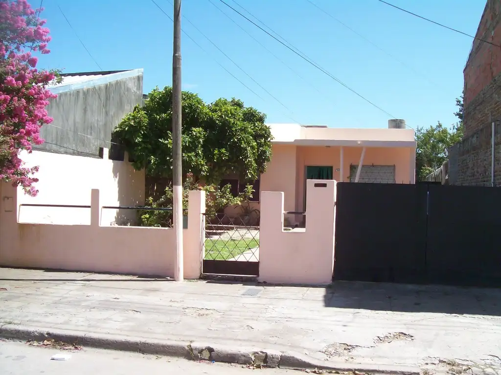 VENTA: CASA MAS DEPARTAMENTO Y DEPOSITO, GRAL LOPEZ 500-VGG