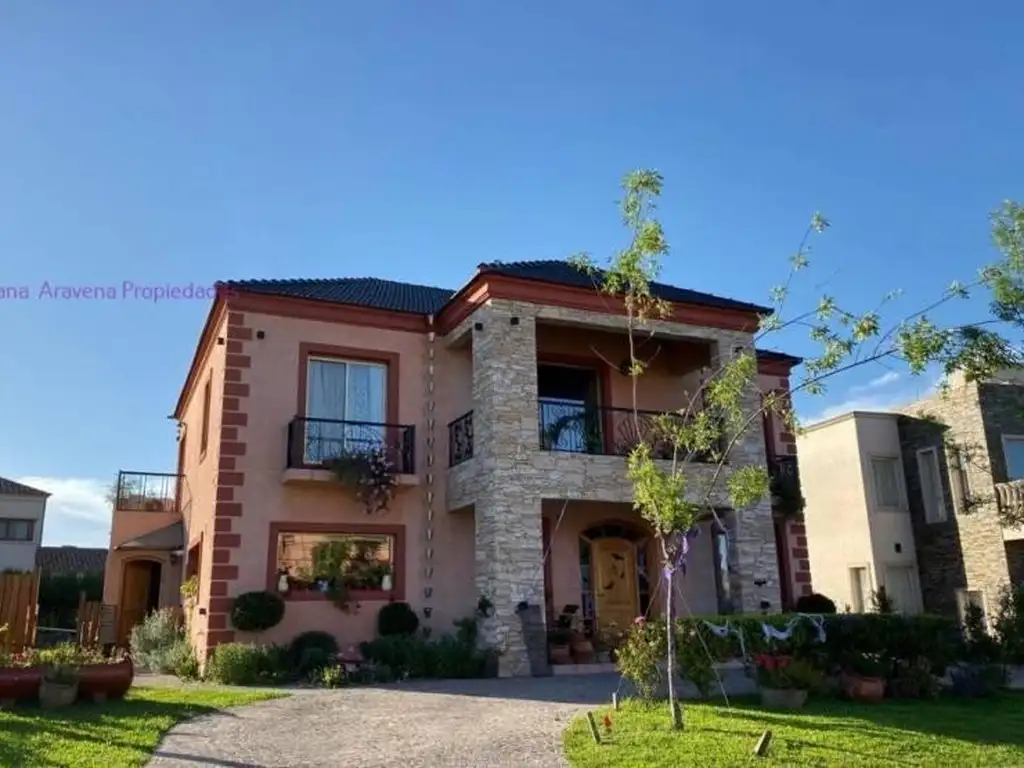 Casa en venta en Ayres Plaza Pilar