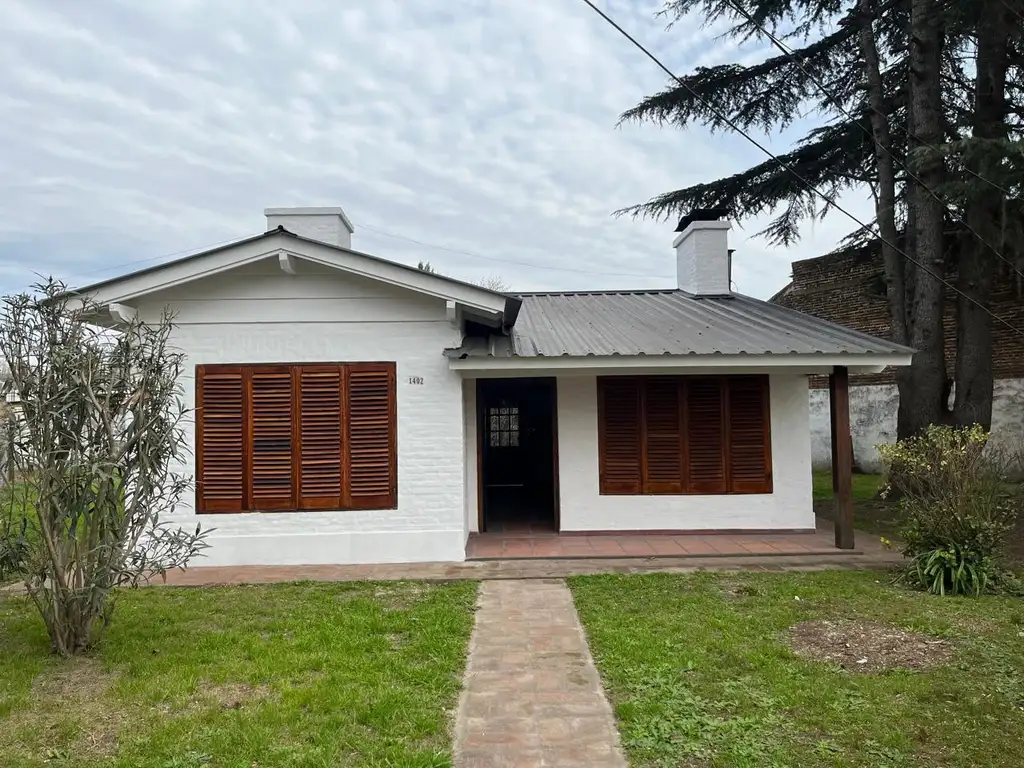 Casa en excelente ubicación sobre El Dorado