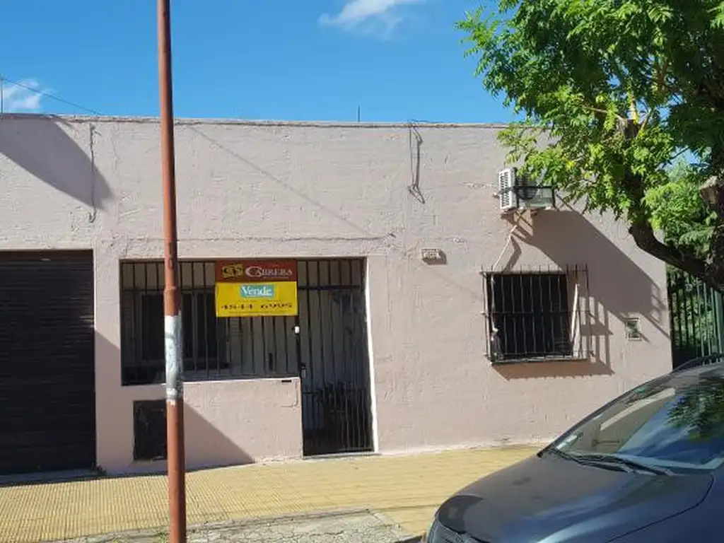 CASA a reciclar EN LOTE 300M2 VILLA BOSCH