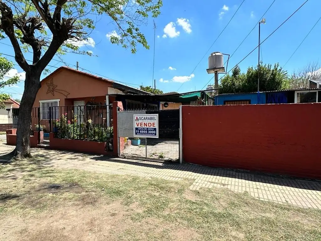 VENTA CASA 3 AMBIENTES EN LIBERTAD