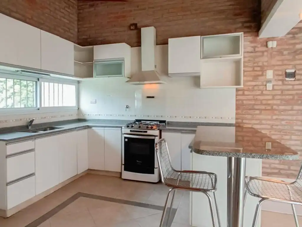 VENTA - Casa de 1 dormitorio. Ruta 11, Oliveros.