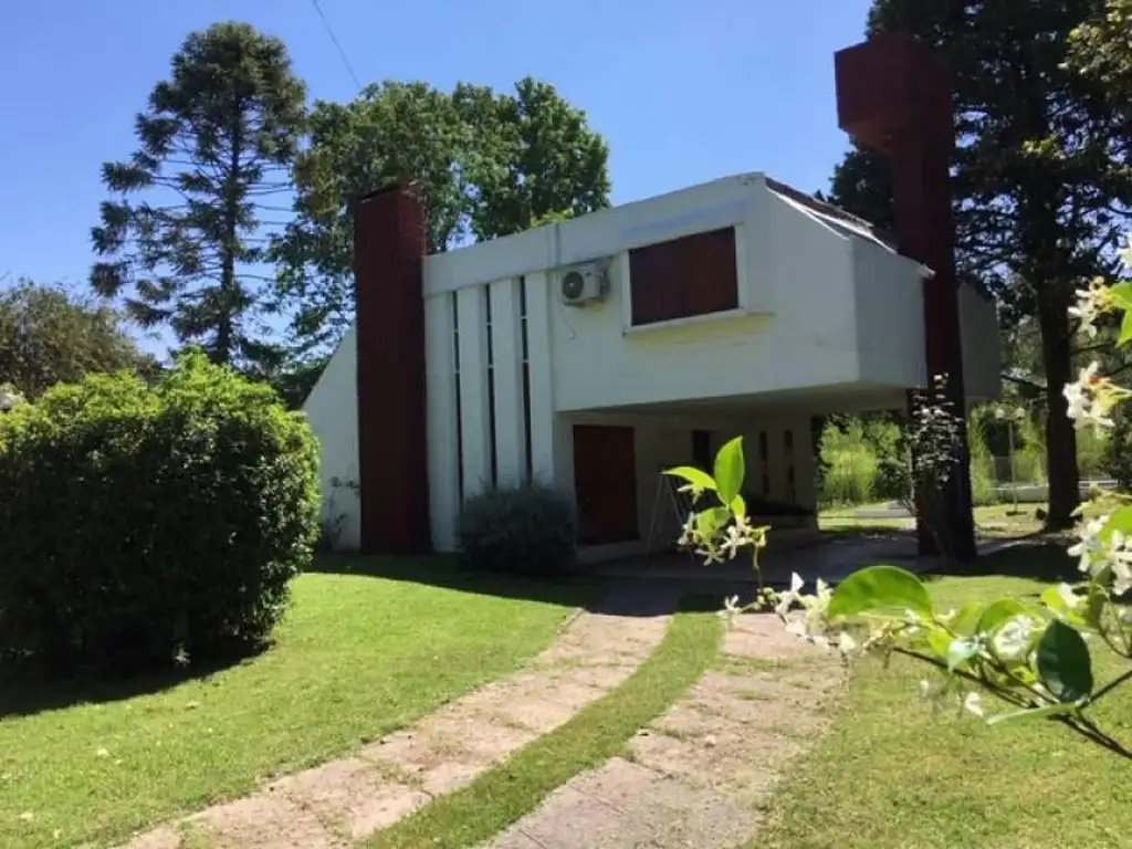 CASA EN VENTA CLUB DE CAMPO EL MORO ESTILO CAMPO EN 2 PLANTAS