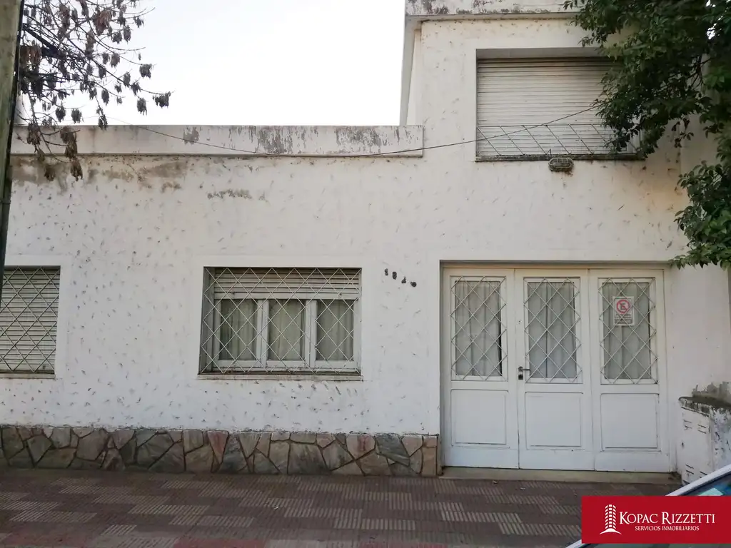 VILLA CABRERA (CLAUDIO CUENCA 1825) - VENTA CASA 3 DORMITORIOS