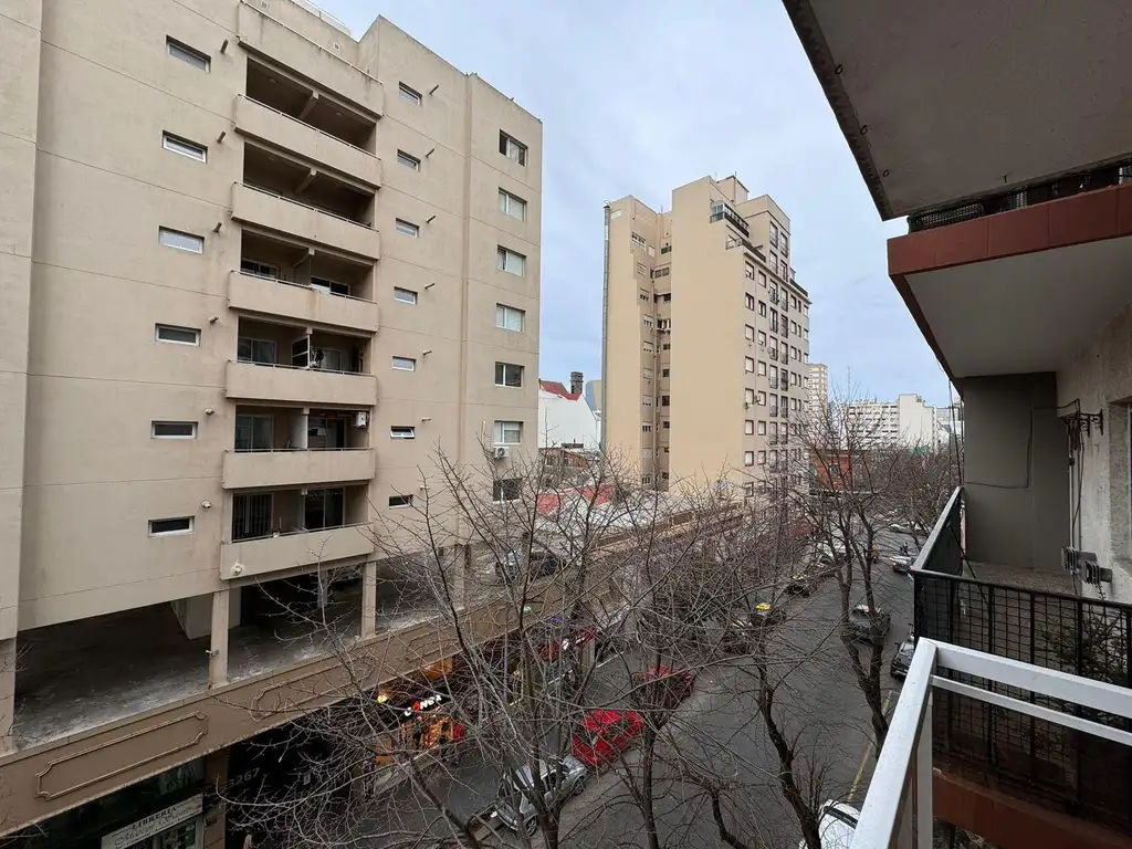 Venta Departamento 2 ambientes con Dependencia. Balcón al frente. Macrocentro