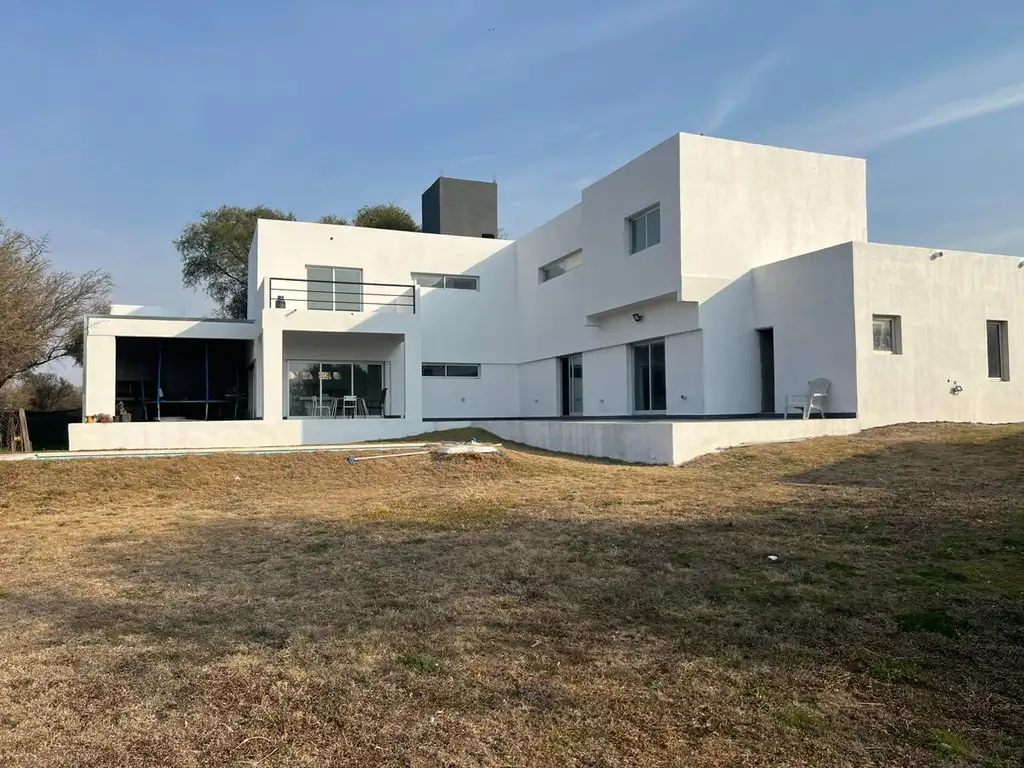 ¡Venta! ¡Casa en  Valle del Golf - Hermosas vistas!