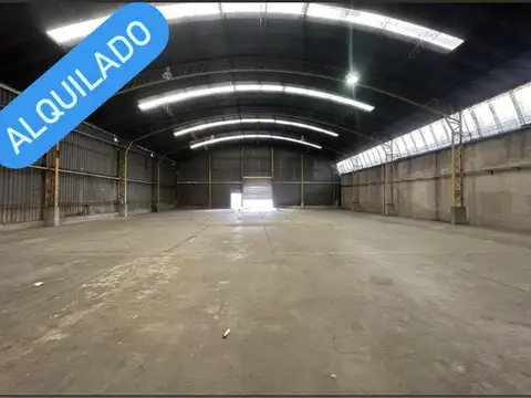 Depósito de 1400 m2 cubiertos en 1 planta