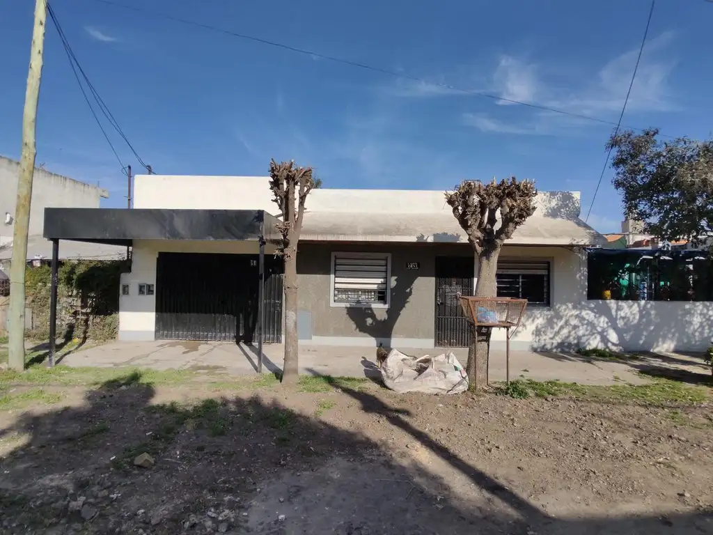 Casa  en venta en Rafael Castillo