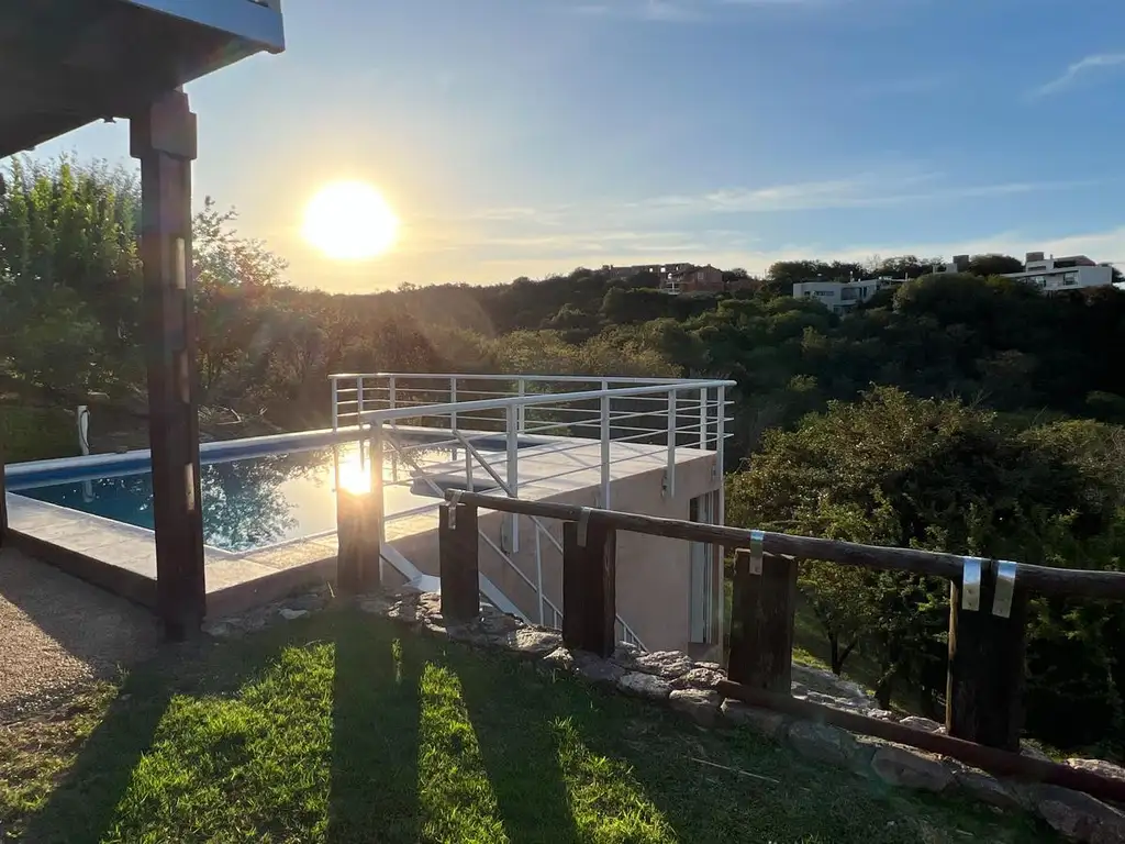 ¡Venta! ¡Impresionante vistas! Casa en  Country Cinco Lomas