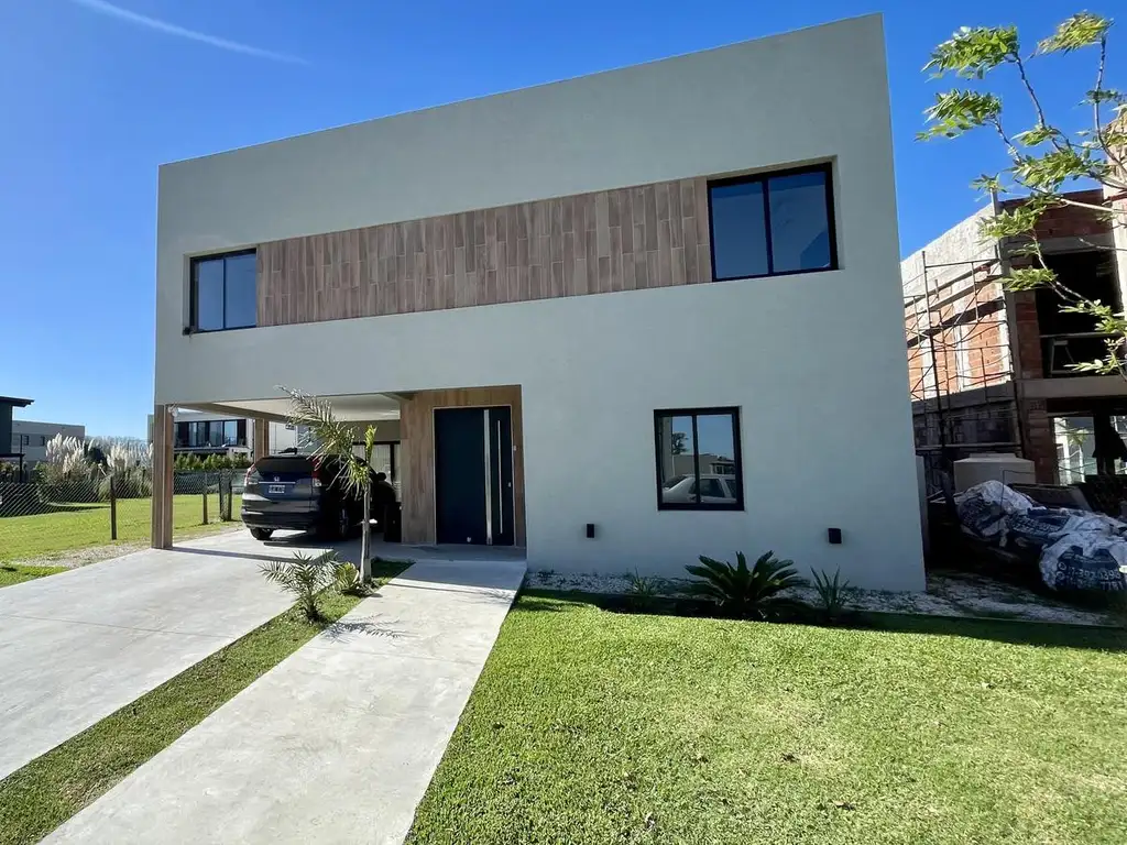 Casa en Vila Marina Villanueva en Venta