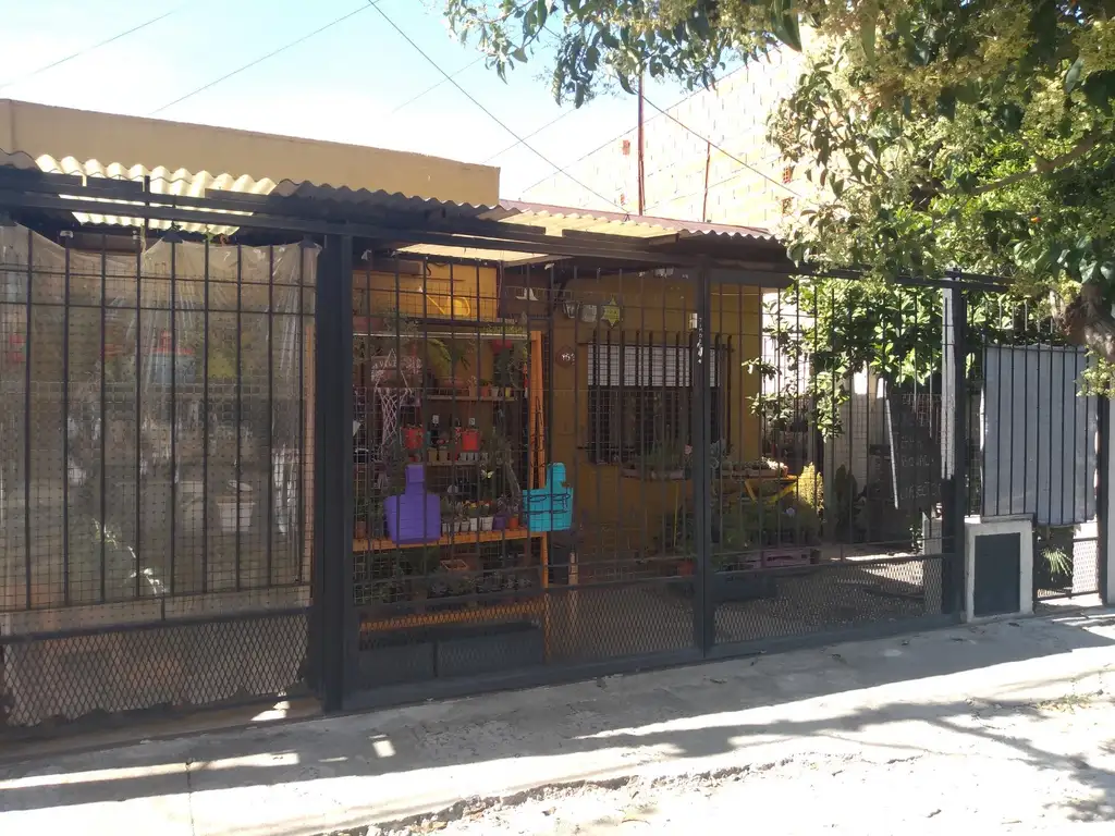 CASA EN VENTA AL FRENTE ZONA SUR OPORTUNIDAD