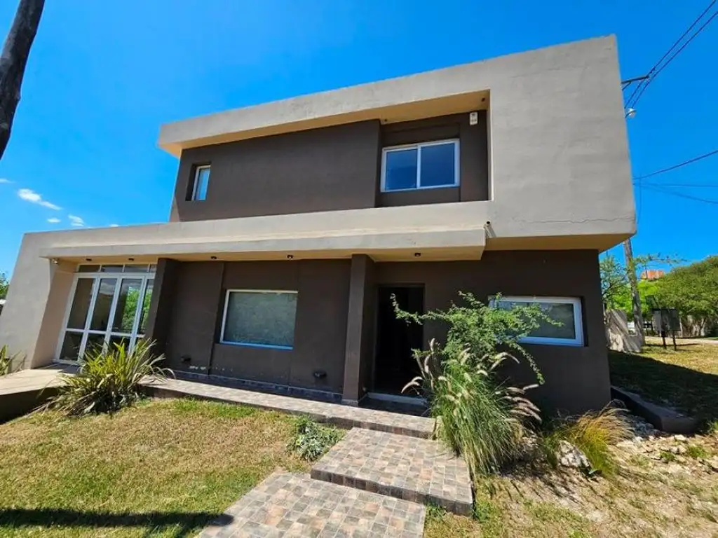 HERMOSA CASA EN VENTA EN SAN NICOLAS,DISTANTE A 5 KM DE CARLOS PAZ - APTA CRÉDITO BANCOR !