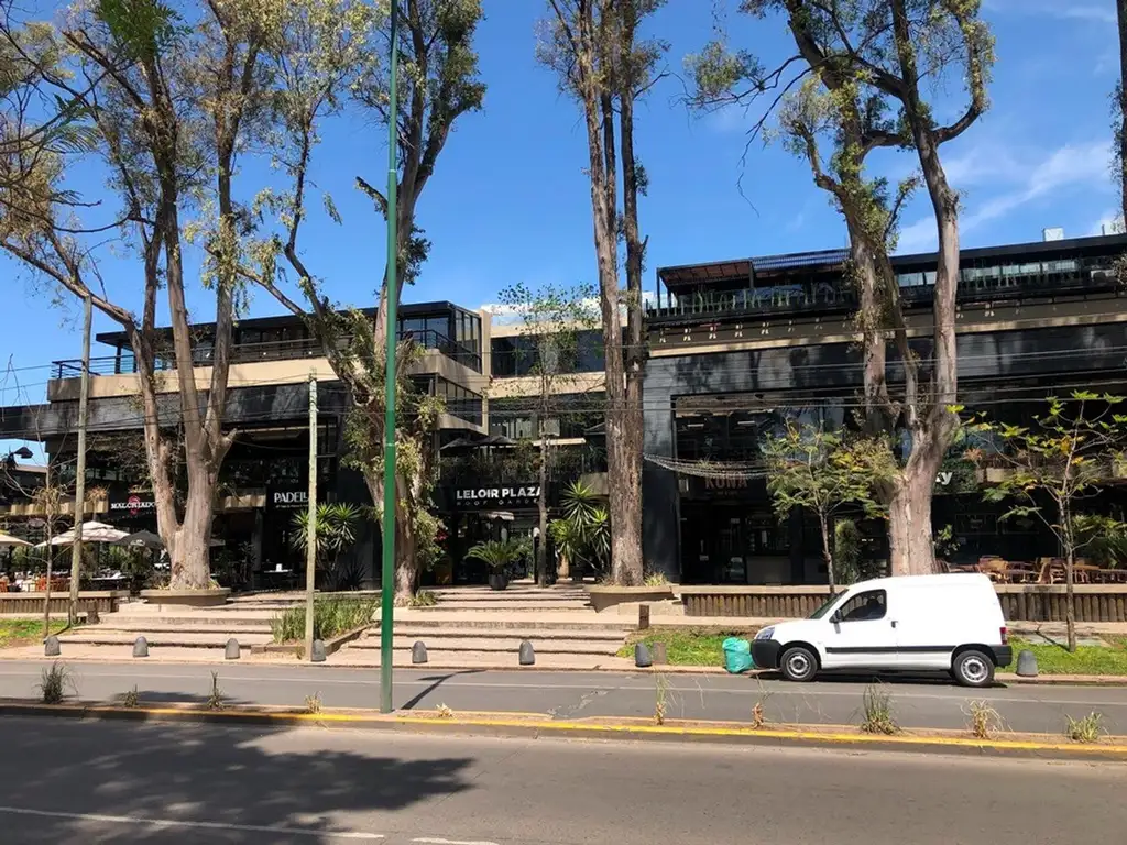 OFICINA EN VENTA :: PLAZA 3 :: PARQUE LELOIR :: COCHERA