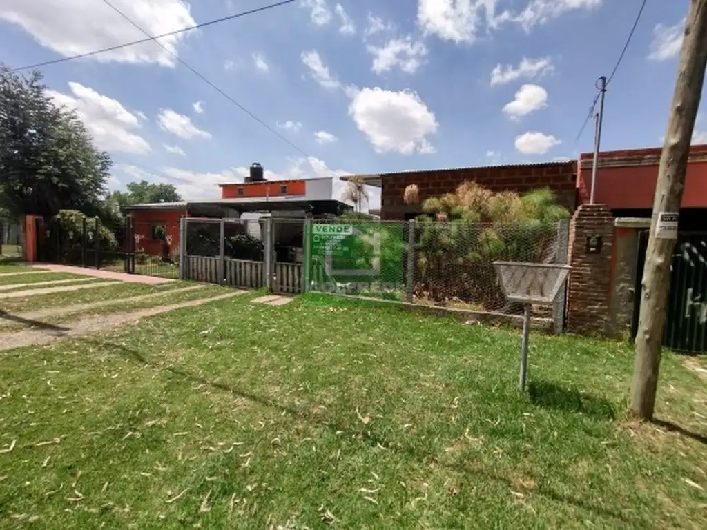 Terreno con dos casas en Benavidez