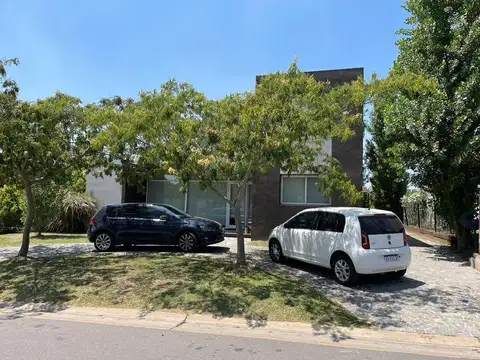 Ricordi Negocios Inmobiliarios, Oportunidad Casa en Santa Guadalupe, Pilar del este! - Foto 0