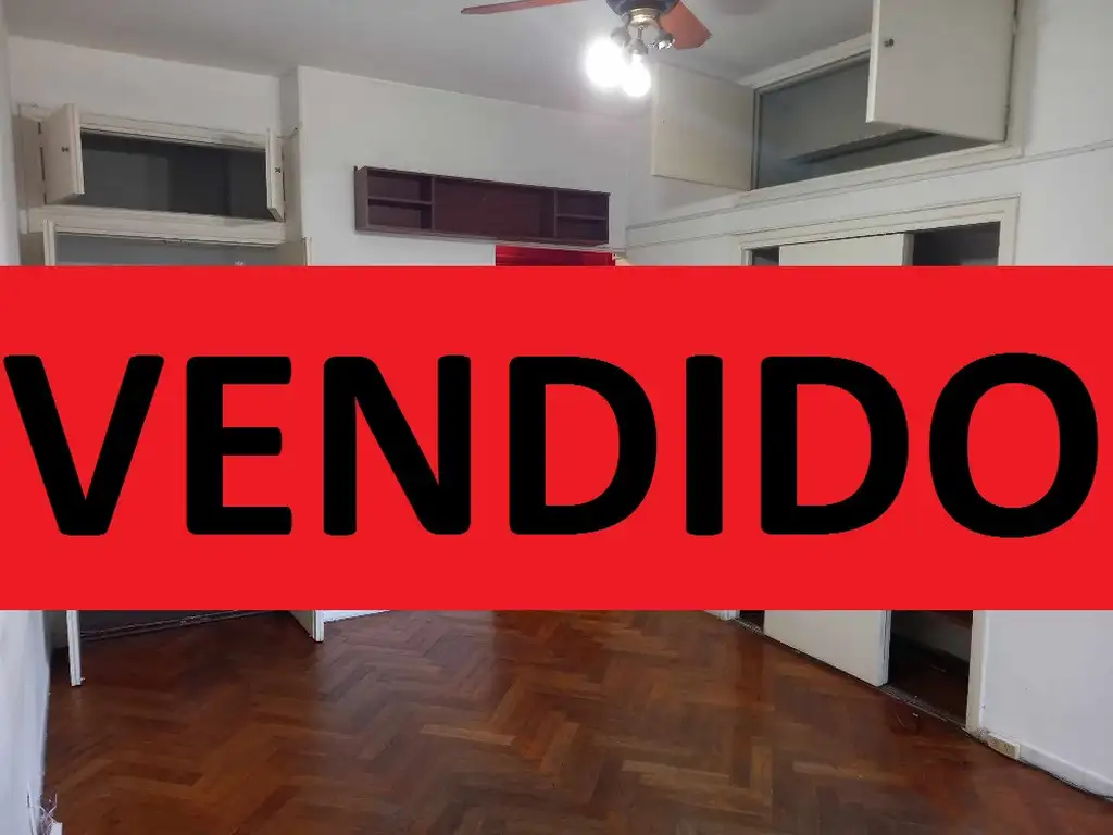 1 Ambiente amplio con balcon y cocina independiente