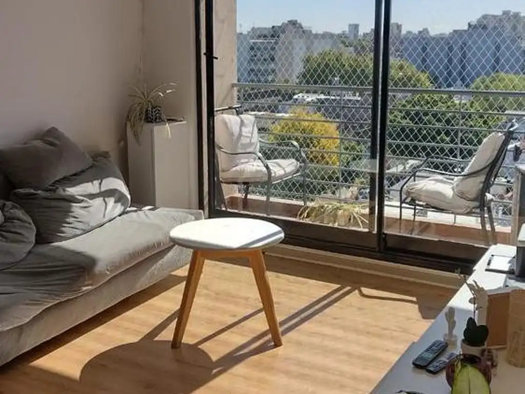 Departamento en venta en piso alto en zona Versalles - Lope de Vega