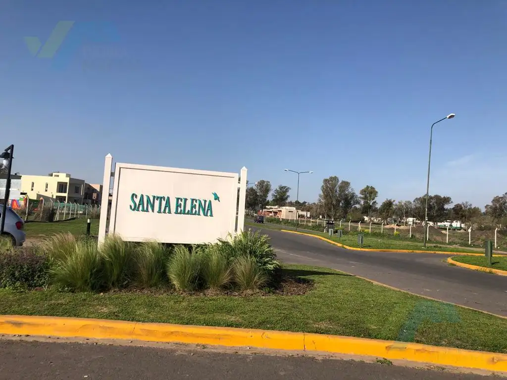 Terreno en venta 588 mts2 en  Barrio Cerrado Santa Elena - Pilar del Este