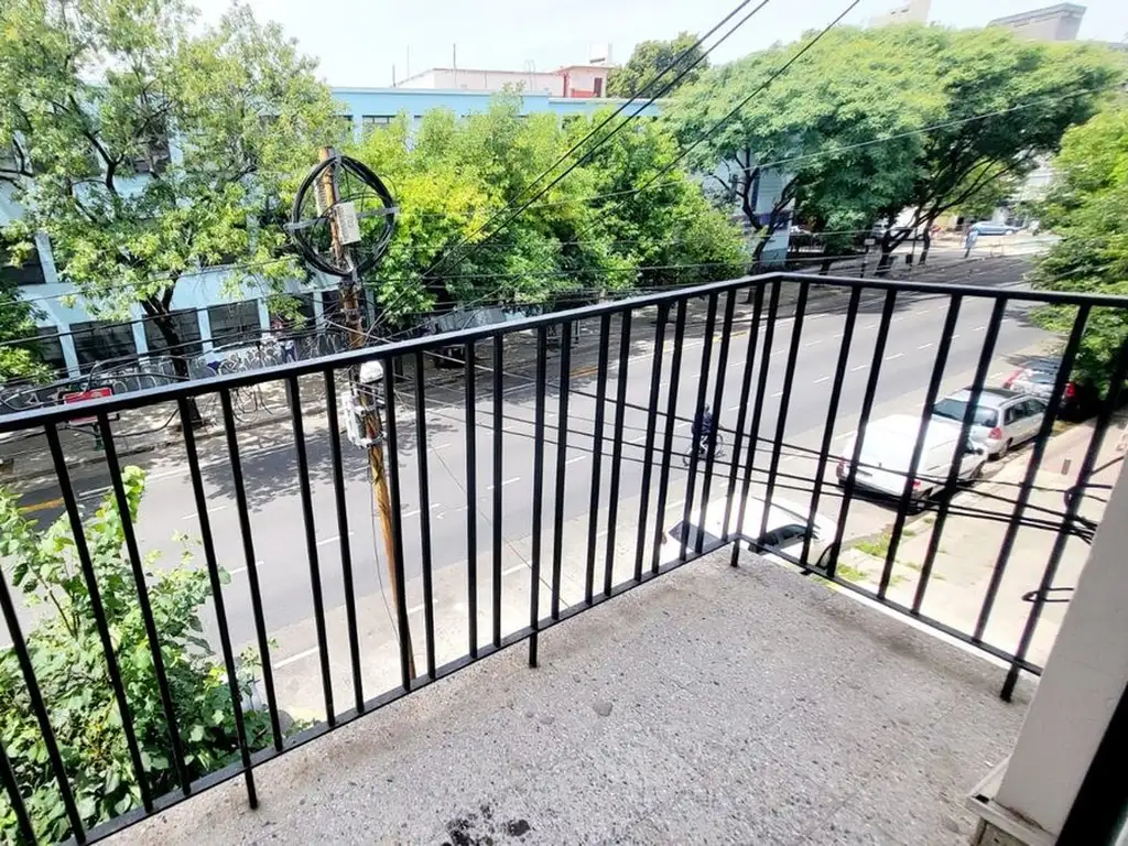 VENTA DEPTO 4 AMB. CHACARITA CON BALCÓN