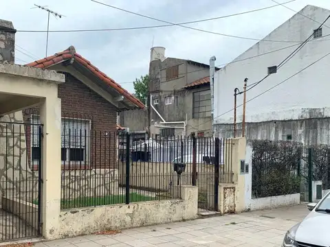 Casa refaccionar sobre gran lote propio, a 100 Mts de Panamericana y Marquez! APTA CREDITO