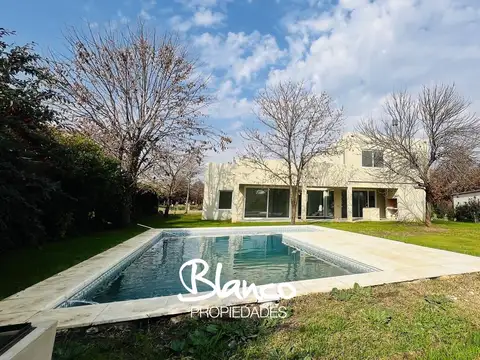 Casa  en Venta en Las Lomas, Haras Santa Maria, Escobar