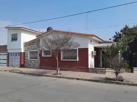 Casa de 3 Dor a la Venta en B Crisol Sur