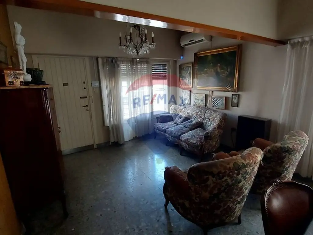 VENTA CASA 3 AMB. MUY BUEN ESTADO BERNAL