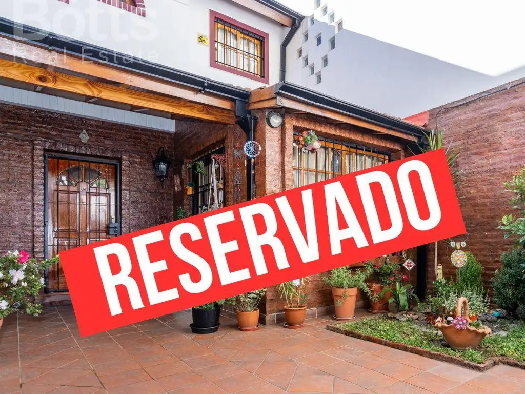 VENTA CASA DE 4 AMBIENTES - PATIO - PARRILLA - VILLA URQUIZA