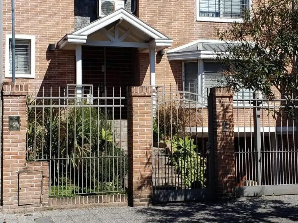 Casa Venta En Ezpeleta