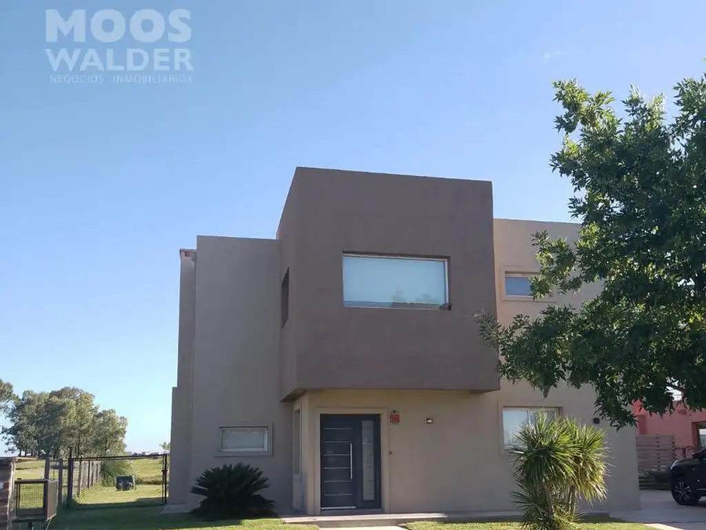 Casa  en Venta 5 ambientes El Cantón Golf