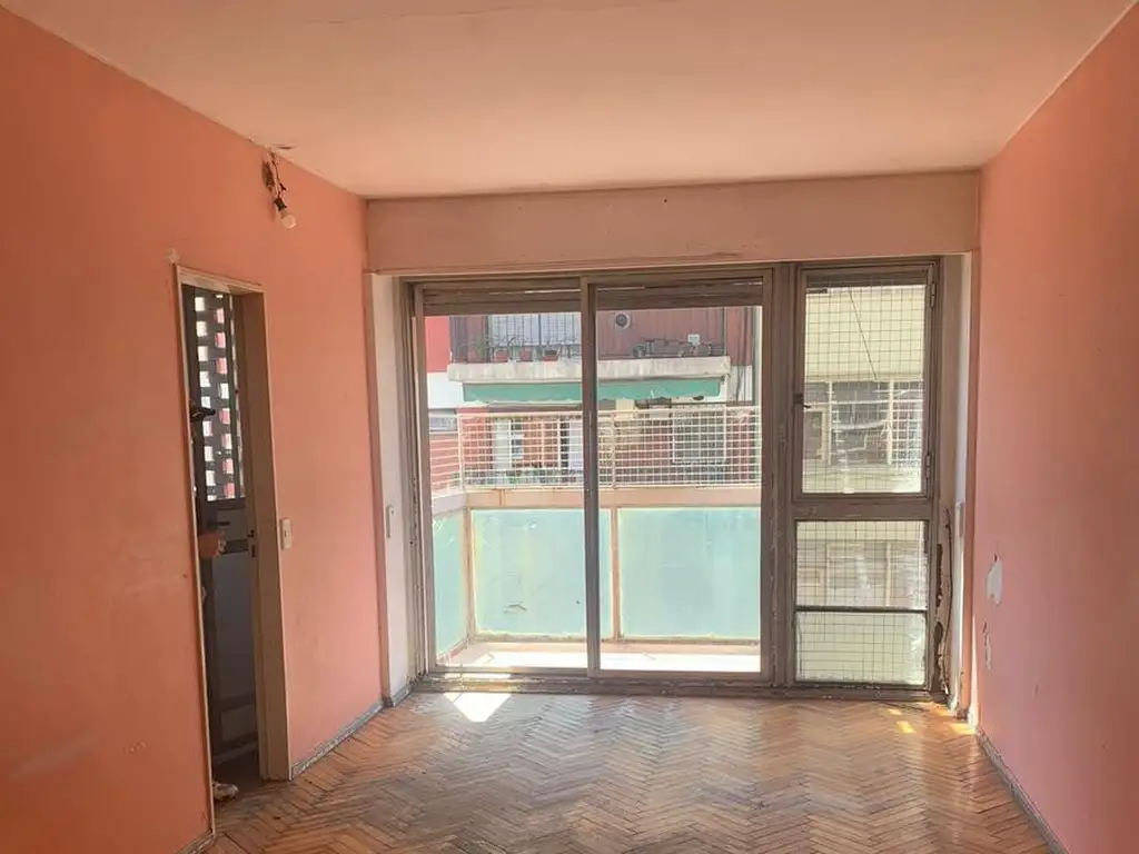 Departamento 2 ambientes al frente en venta