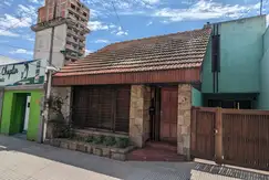 CASA en VENTA  F L BELTRÁN al 300 REMEDIOS DE ESCALADA oeste