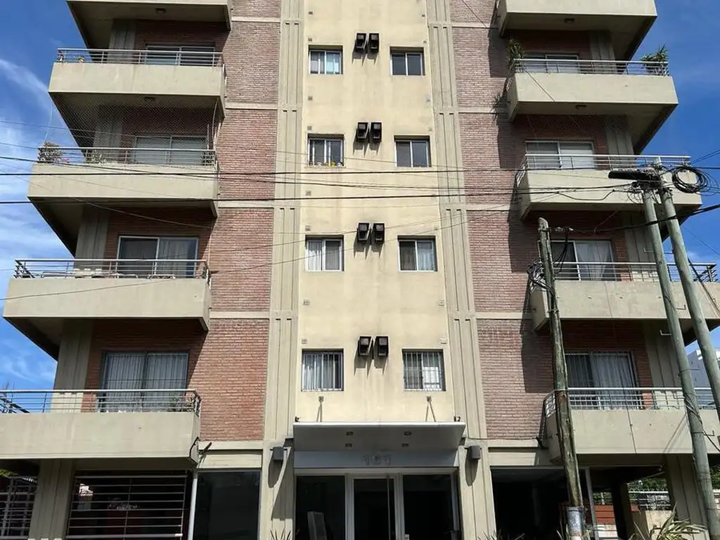 Departamento Piso 4 ambientes en 2 plantas con 2 cocheras en venta y alquiler - Quilmes centro