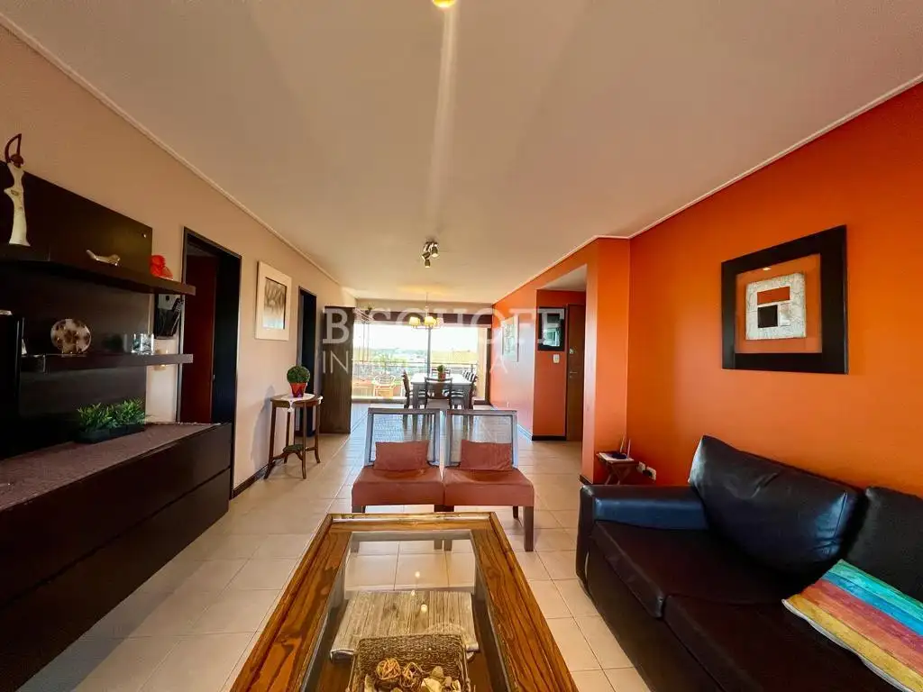 EXCELENTE DEPARTAMENTO 4 AMBIENTES, ZONA NORTE, VISTA AL MAR.