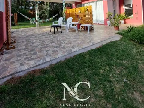 Casa en  alquiler en Costa del Este,  para 4 personas a dos cuadras del mar