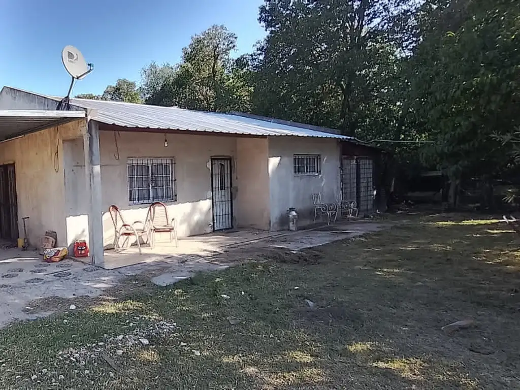 Casa Quinta sobre un lote 2.110m2 en La Reja