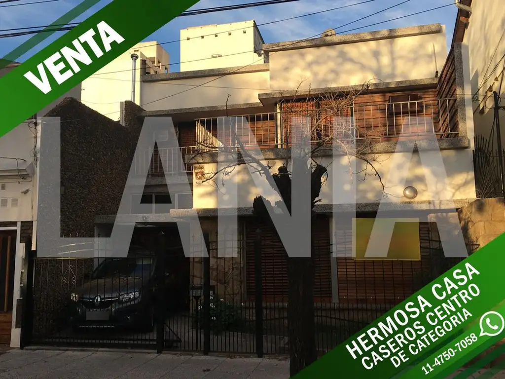 CASA EN LOTE PROPIO :: CASEROS CENTRO :: DE 1 CATEGORIA :: - Foto 0