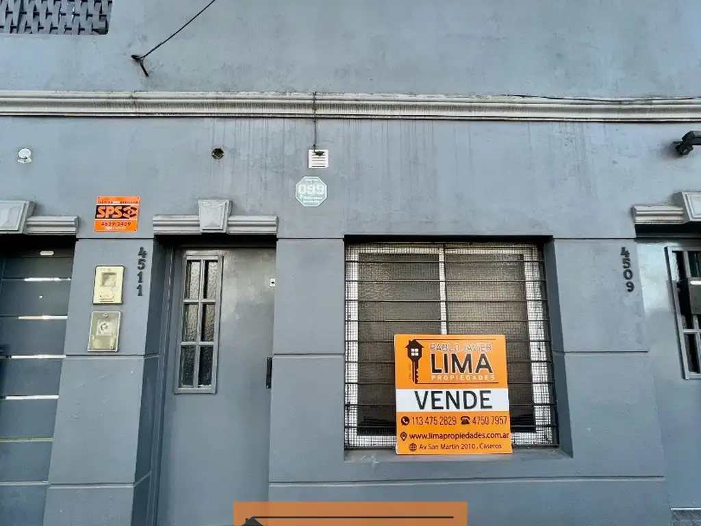 VENTA DE DEPARTAMENTO TIPO CASA 2 AMB FTE EN CASEROS. TRES DE FEBRERO